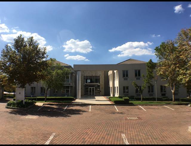 1,250M² OFFICE TO LET IN GREENSTONE HILL